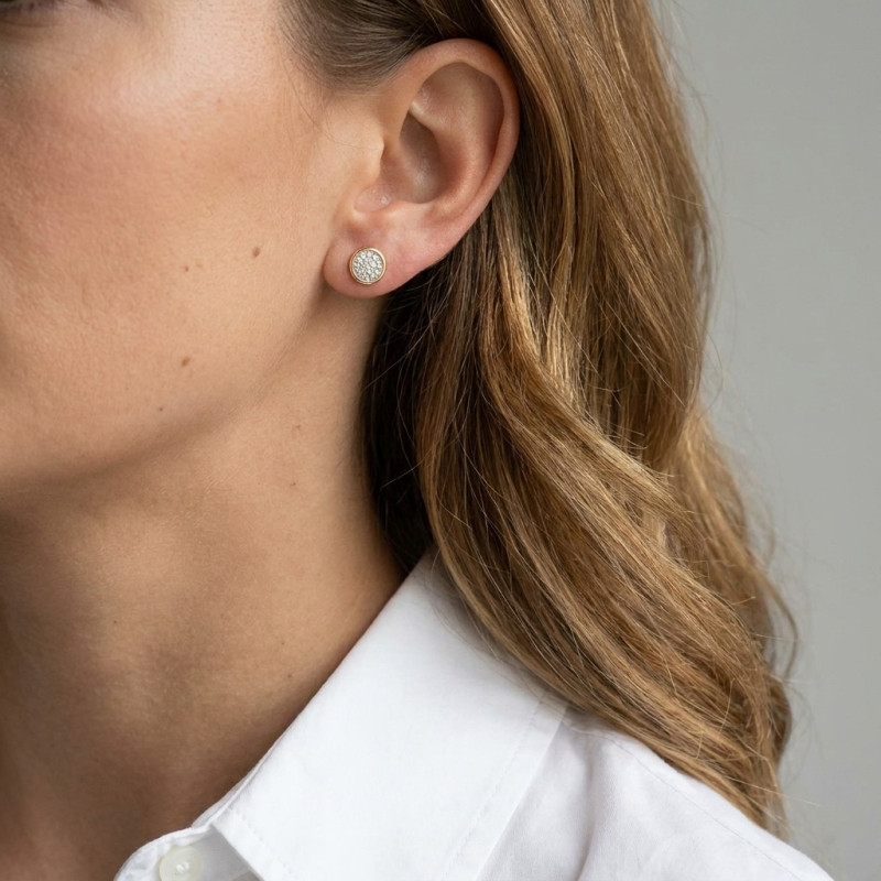 Boucles d'oreilles Or Jaune 750  Diamant  0.098 carat porté