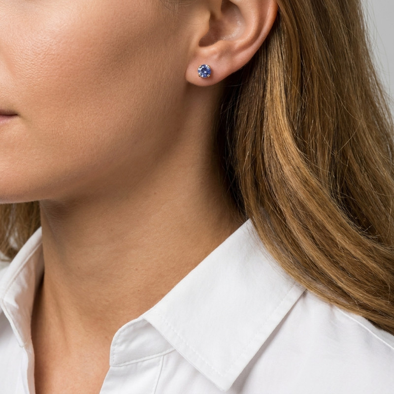 Boucles d'oreilles Or Jaune 750 Saphirs AAA Ceylan ronds 5mm porté