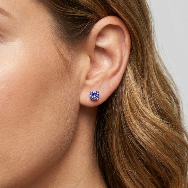 Boucles d'oreilles Or Jaune 750 Tanzanite Ronde 5mm porté