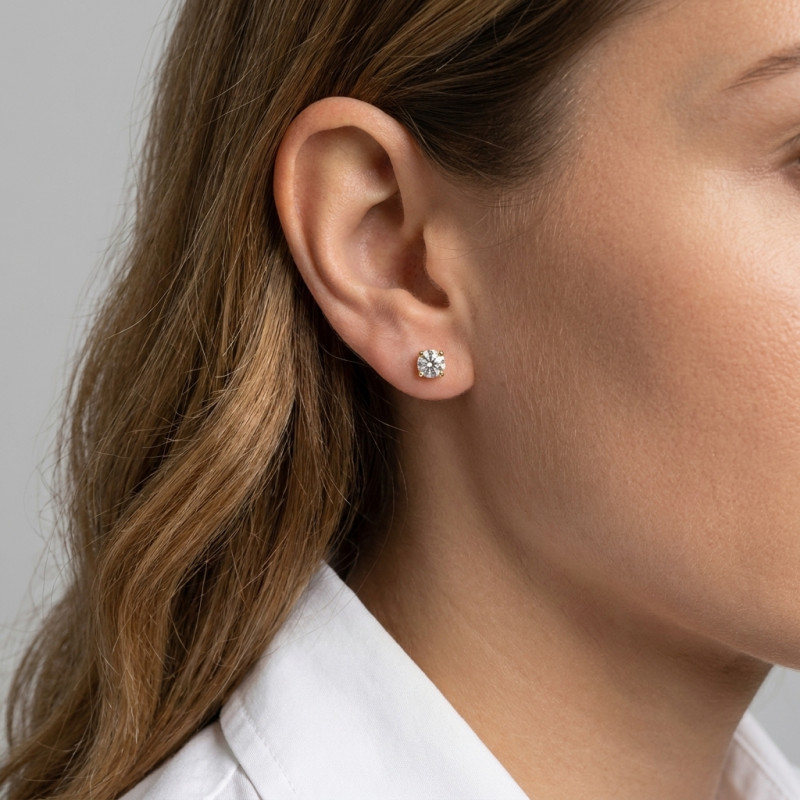 Boucles d'oreilles Or Jaune Diamant 0.56ct G Si porté
