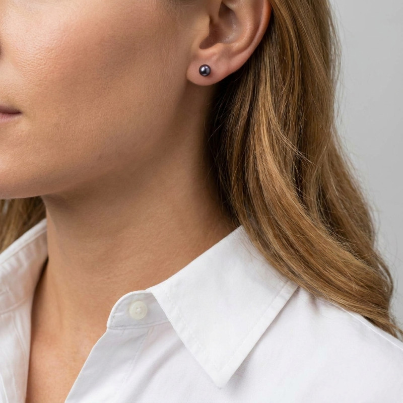 Boucles d'oreilles Or Perle de culture teintées 4mm porté