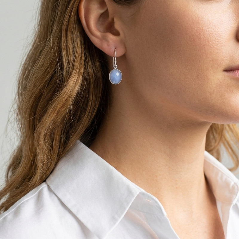 Boucles d'oreilles Pendantes Argent 925 Calcédoine Bleue Facettée  Ovale 12x10mm porté