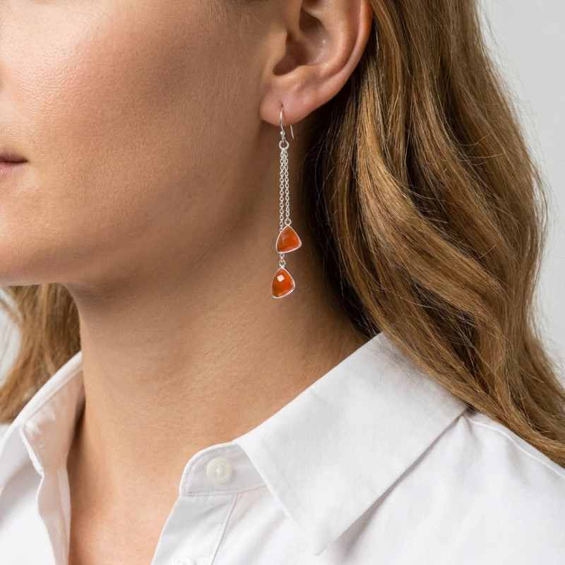 Boucles d'oreilles Pendantes Argent 925 Cornalines Triangulaires porté