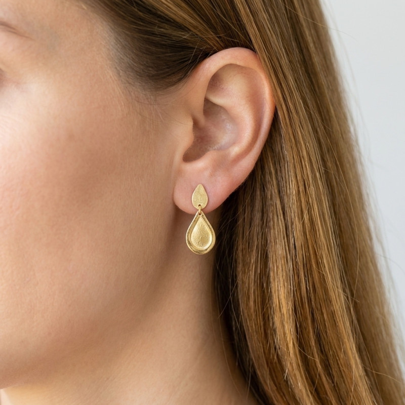 Boucles d'oreilles pendantes Argent 925 doré Goutte brossée porté