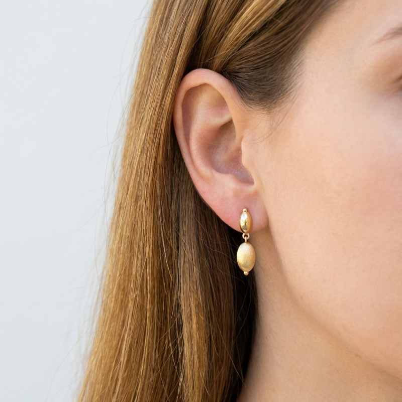 Boucles d'oreilles pendantes Argent 925 doré Olives porté