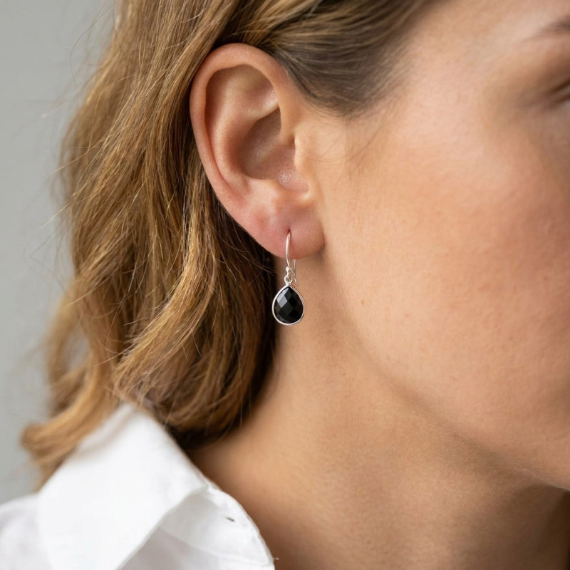 Boucles d'oreilles Pendantes Argent 925  Onyx Poire facetté 9x7mm porté