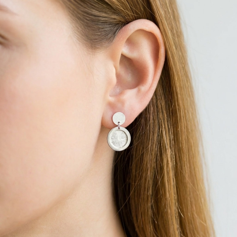 Boucles d'oreilles pendantes Argent 925 rhodié Disque brossé porté