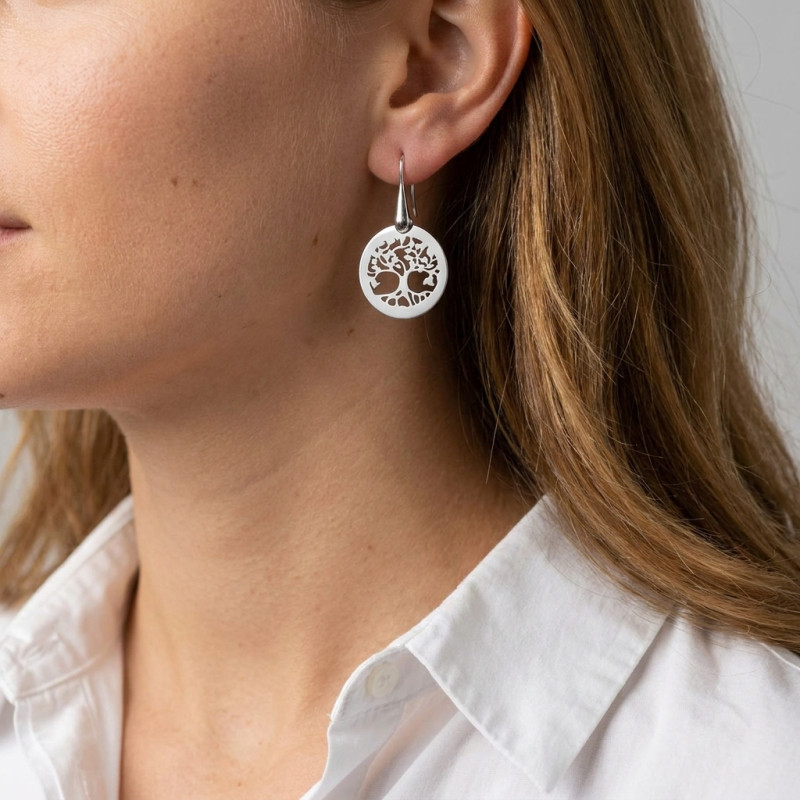 Boucles d'oreilles pendantes argent rhodié arbre de vie 20mm porté