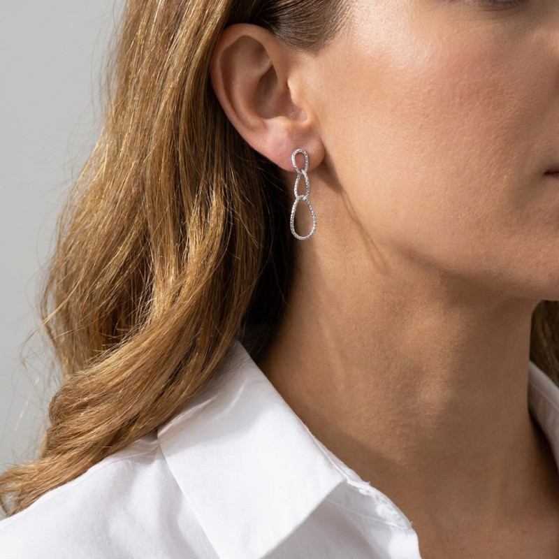 Boucles d'oreilles Pendantes Argent Rhodié Ovales ciselés porté