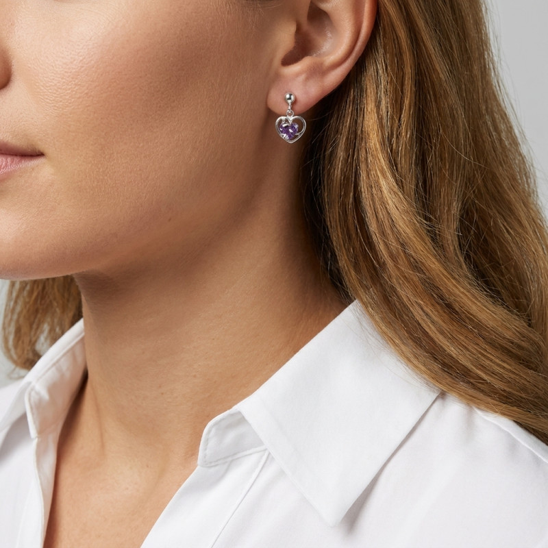 Boucles d'oreilles Pendantes Coeur en Argent 925 Rhodié et Améthyste porté