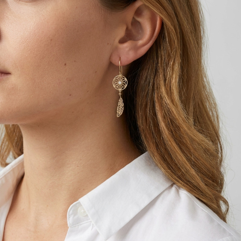 Boucles d'oreilles pendantes Or Jaune 750 attrape rêve et diamant porté