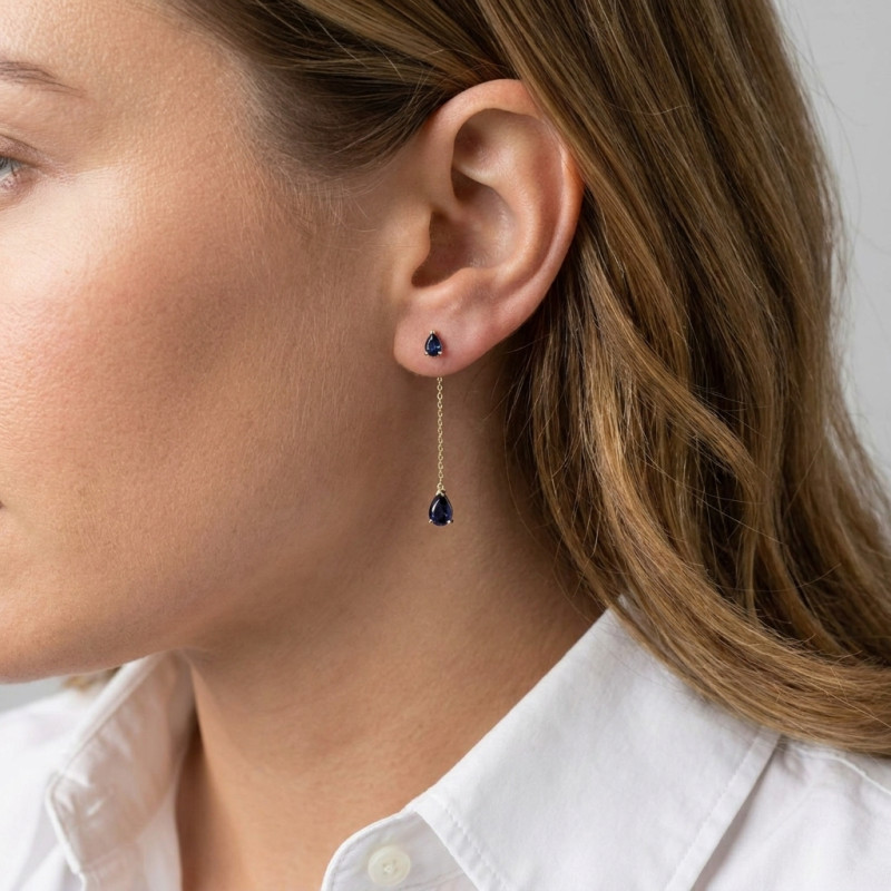Boucles d'oreilles Pendantes Or Jaune 750 Saphir taille poire porté