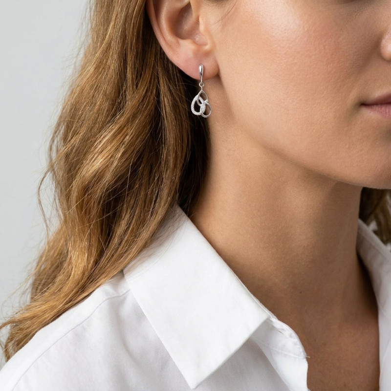 Boucles d'oreilles Pendantes Poires entrelacées en Argent 925 Rhodié et Oxydes porté