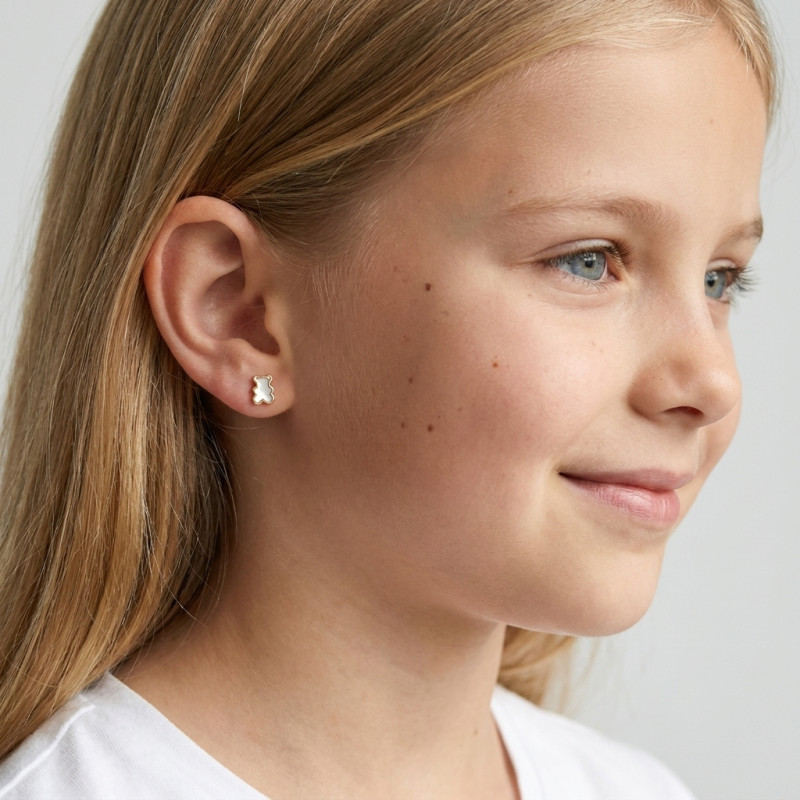 Boucles d'oreilles puces Or Jaune 375 Ourson en nacre porté