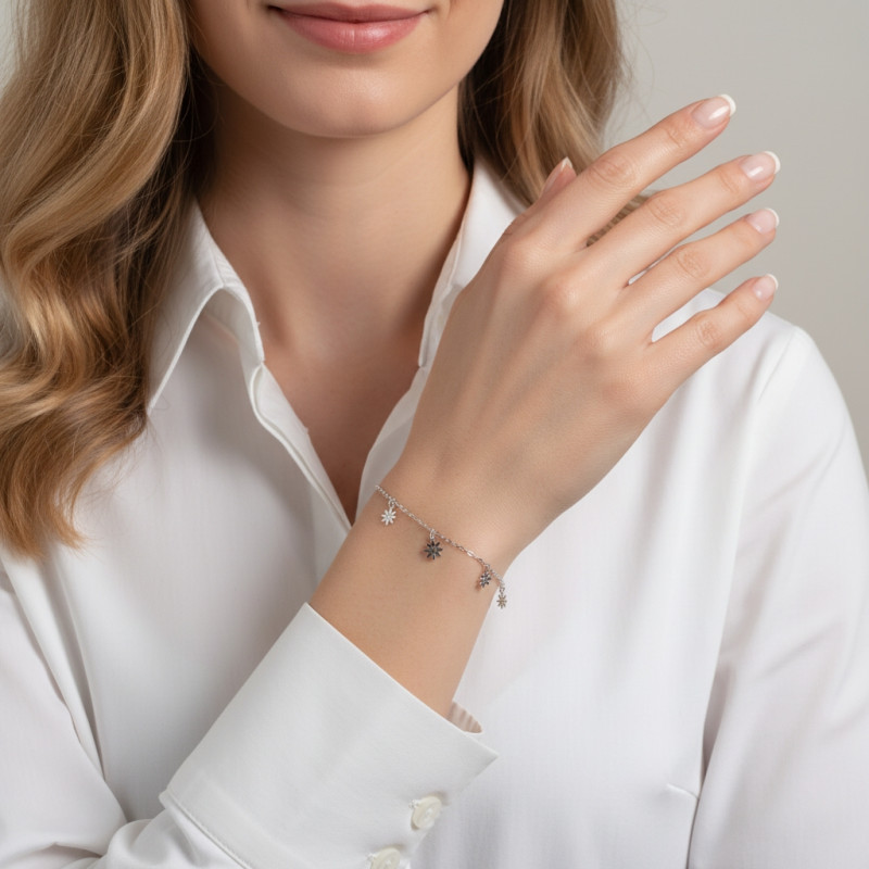 Bracelet Argent 925 rhodié 3 fleurs porté