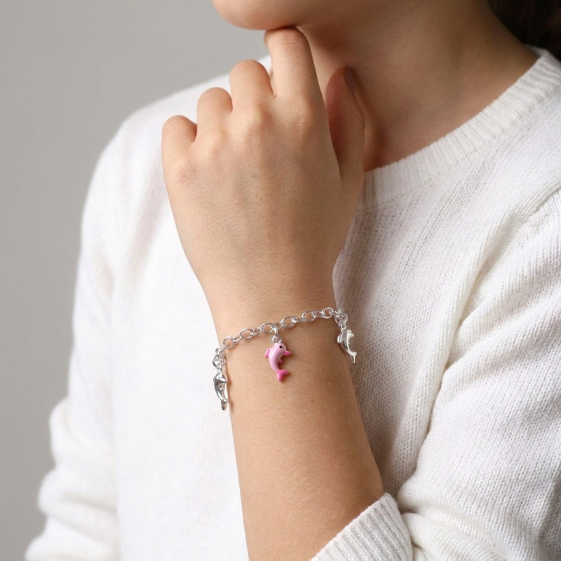 Bracelet argent breloques dauphins porté