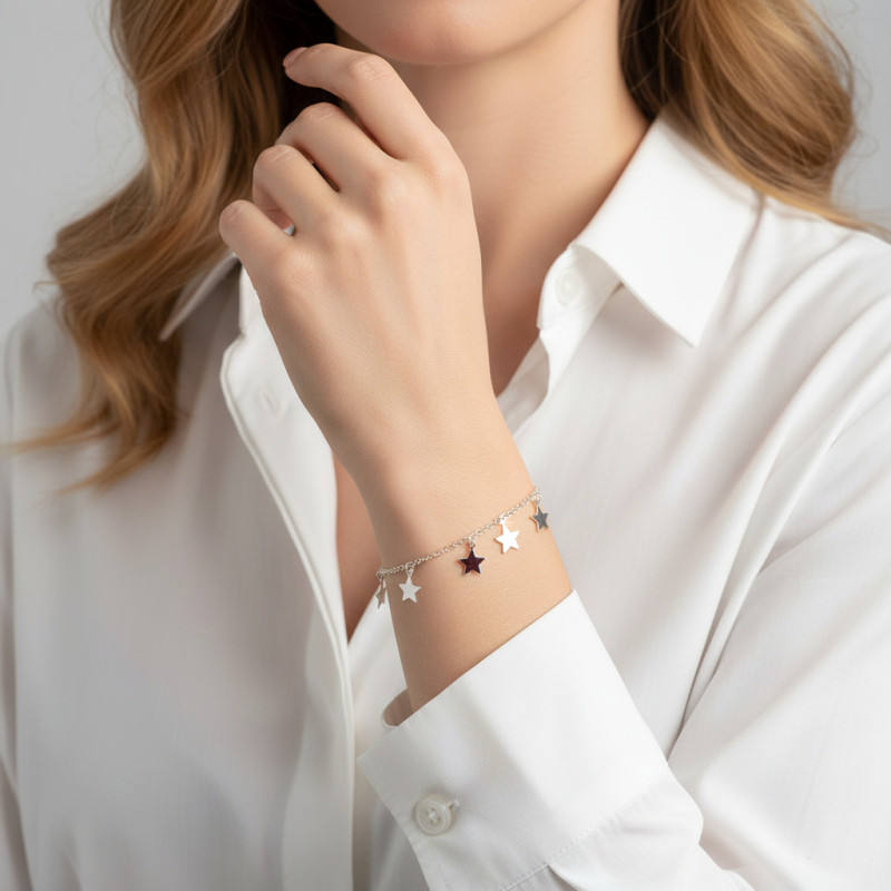 Bracelet Argent breloques étoiles porté