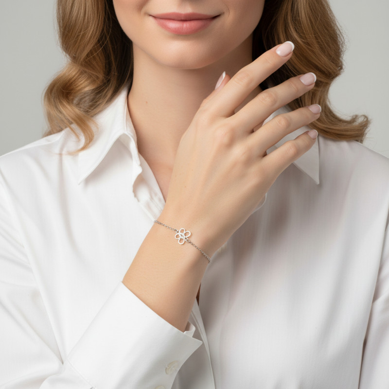 Bracelet Argent Motif Papillon avec Oxydes porté