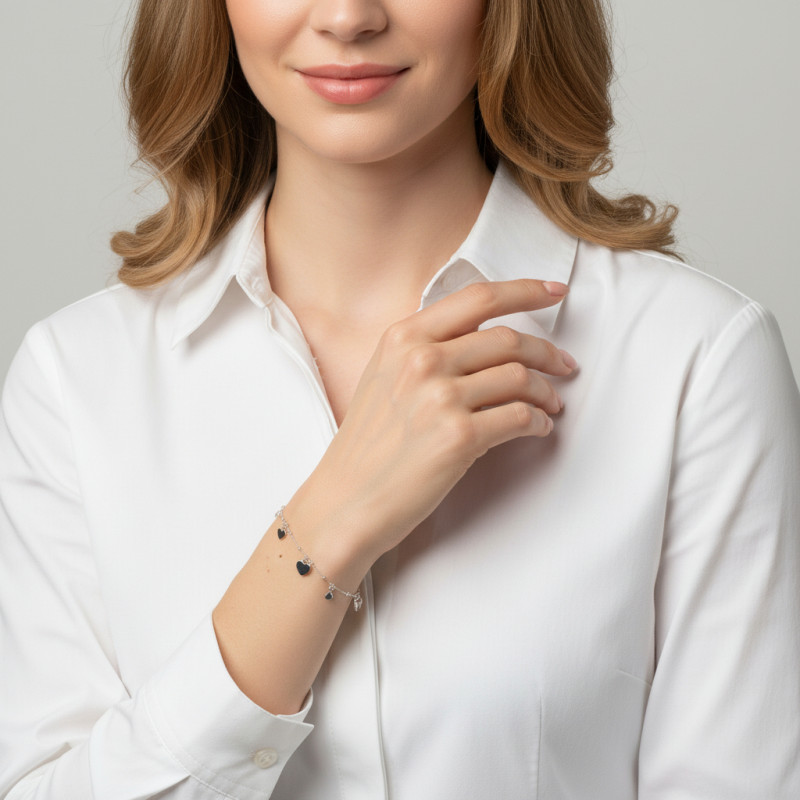 Bracelet Argent Rhodié breloques coeur porté
