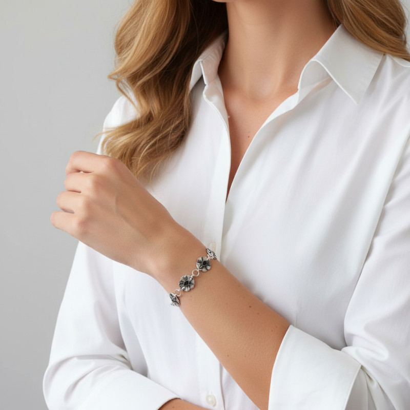 Bracelet argent rhodié plques rondes martelées porté