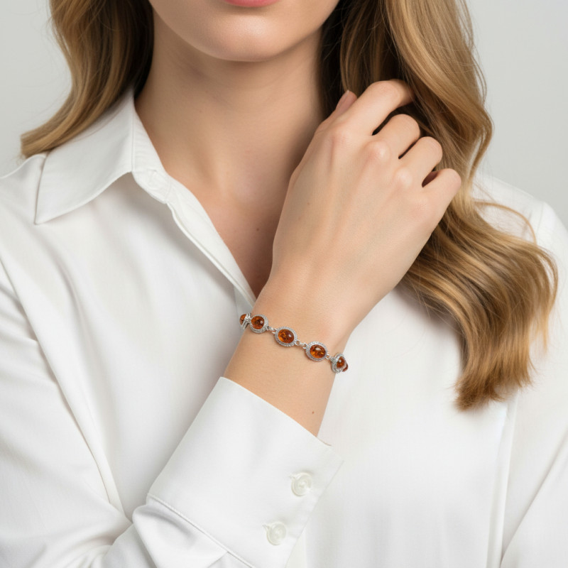 Bracelet en Argent 925 et Ambre Ovale couleur cognac 10mm x 19.5cm porté