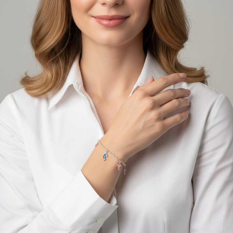 Bracelet Enfant Argent dauphins multicolores en émail porté