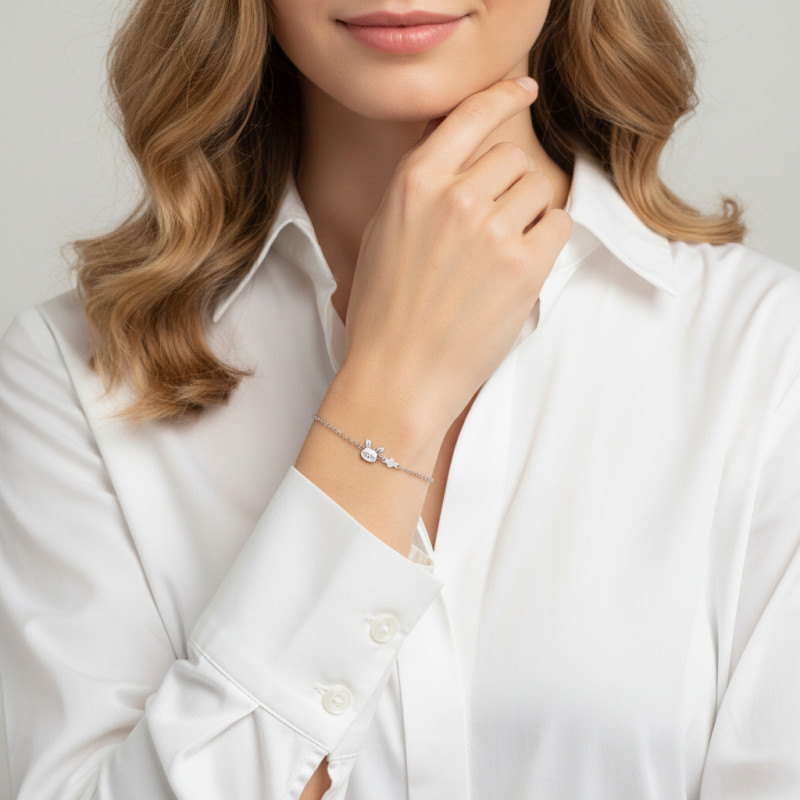 Bracelet Enfant Argent Rhodié Lapin porté