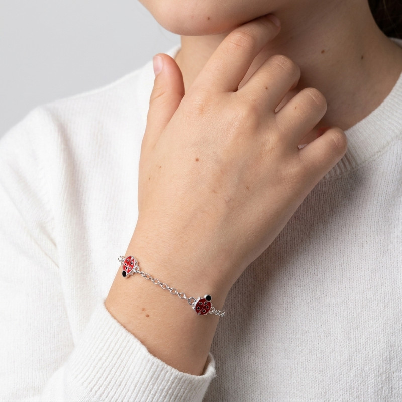 Bracelet Enfant Motifs Coccinelles en Argent 925  porté