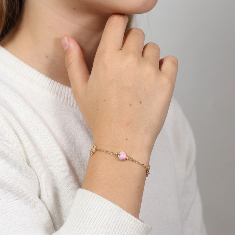 Bracelet enfant or jaune 375 papillon et coeurs 7,9mm x 14cm porté