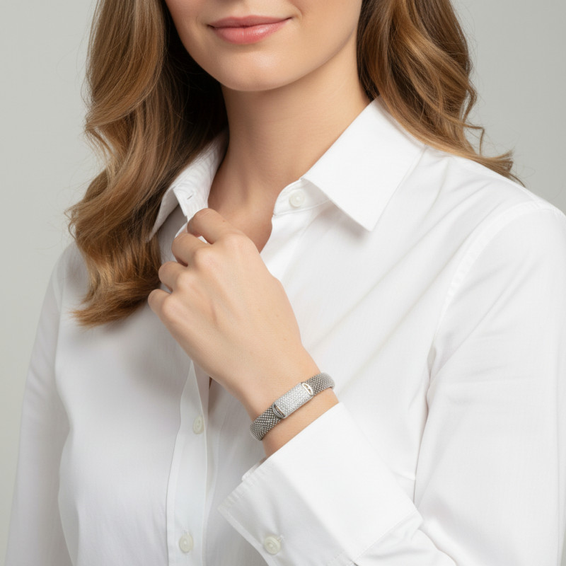 Bracelet Jonc Argent Rhodié Oxydes de zirconium 11,4mm porté