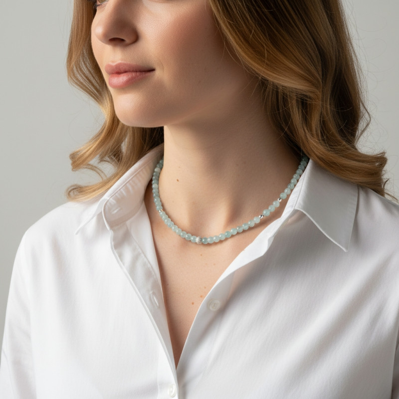 Collier Aigue Marine 6mm et Argent porté
