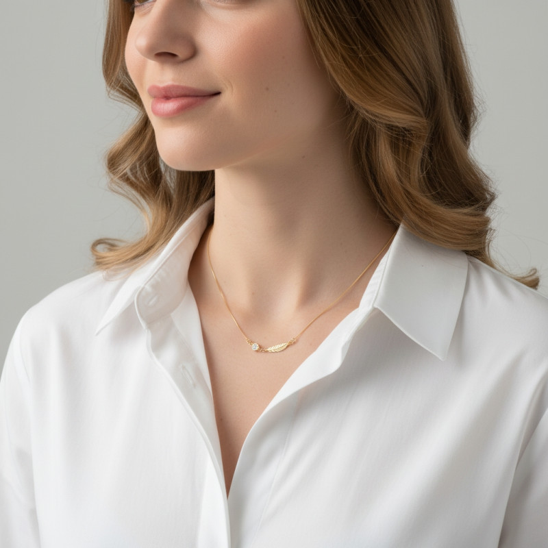 Collier Argent 925 doré Plume et Oxyde de zirconium porté