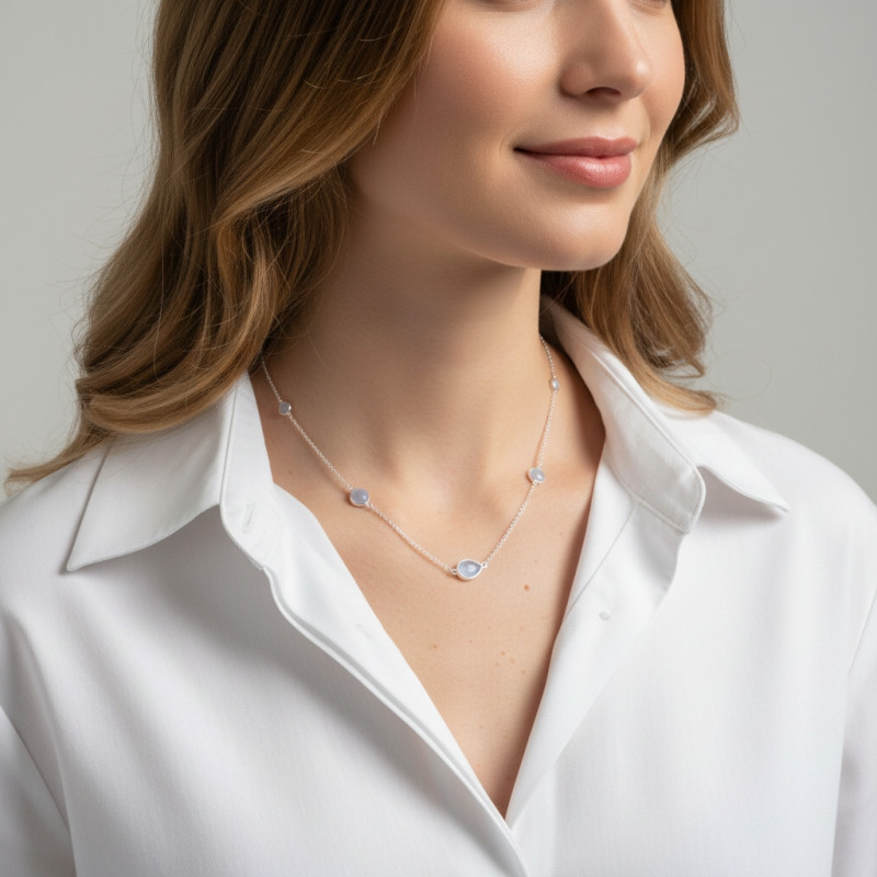 Collier Argent 925 et Calcédoine porté