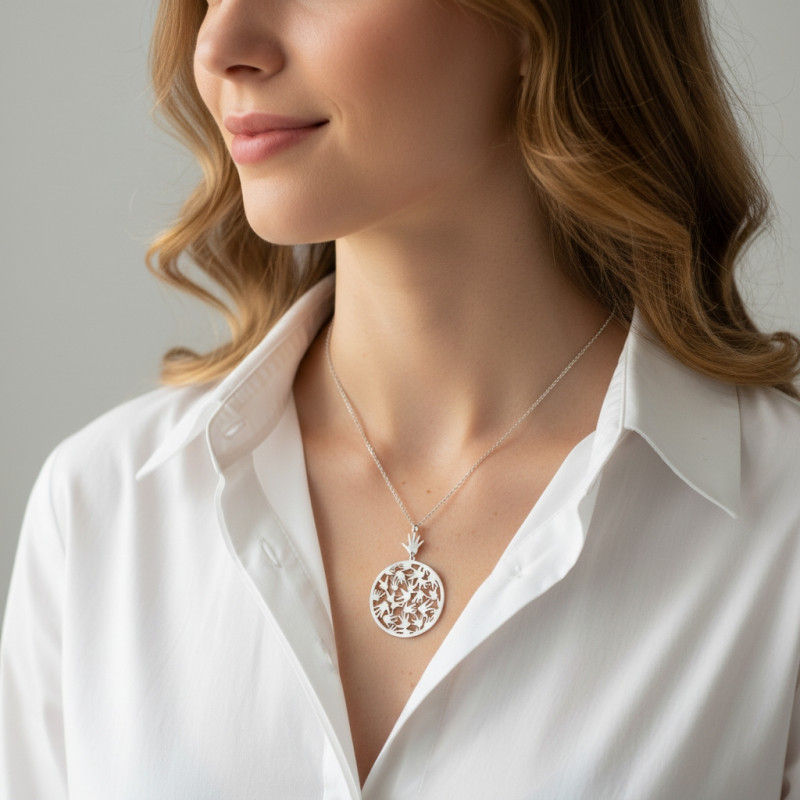 Collier Argent 925 Pendentif motif mains porté
