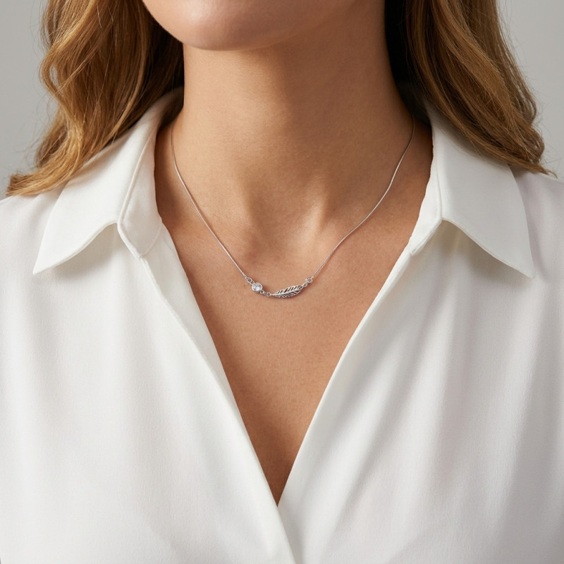 Collier Argent 925 rhodié Plume et Oxyde de zirconium porté