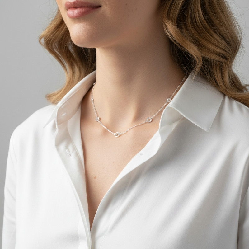 Collier Argent 925 Topaze Bleue traitée et Oxyde de zirconium porté