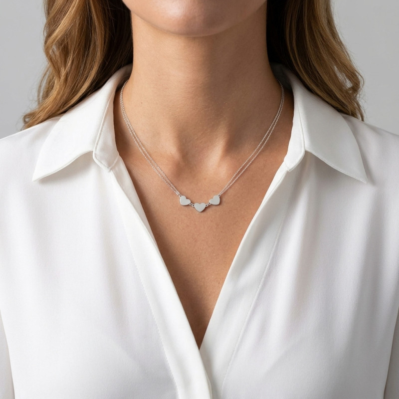 Collier argent coeurs porté