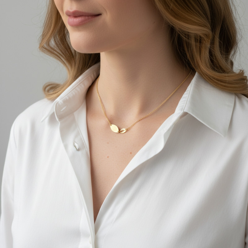 Collier Argent Doré Navette Diamantée porté