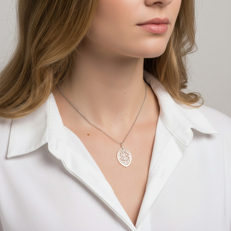 Collier argent rhodié 2 tons  navette porté