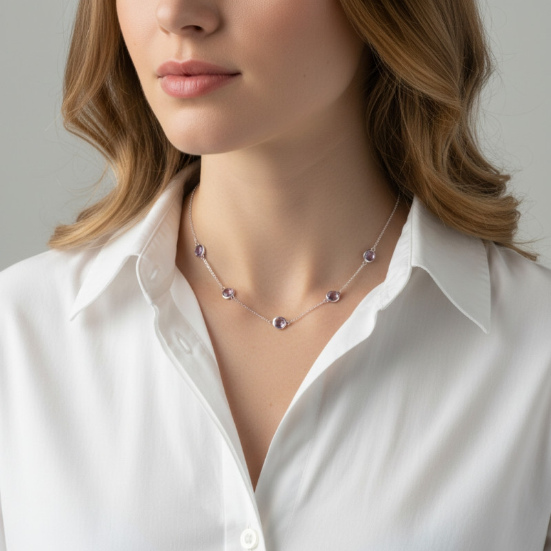 Collier Argent Rhodié Améthyste ronde porté