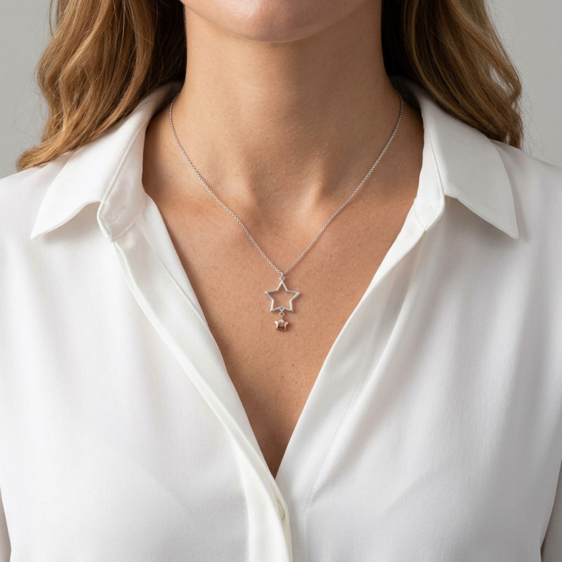 Collier argent rhodié étoiles porté