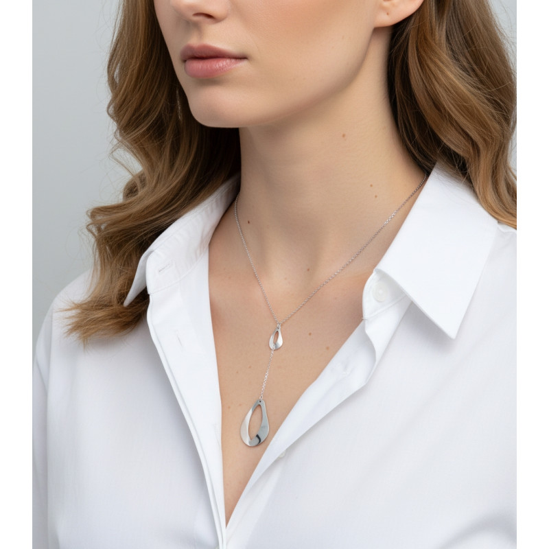 Collier argent rhodié gouttes porté