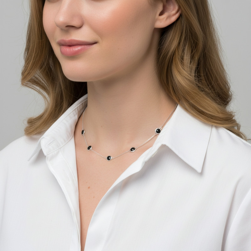 Collier Argent Rhodié Onyx rond porté