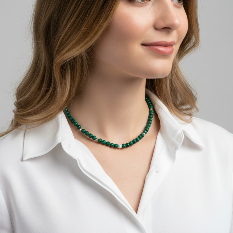 Collier Malachite 6mm et Argent porté