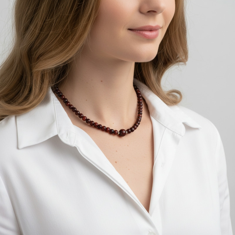 Collier Oeil de taureau 6-10mm et Argent porté