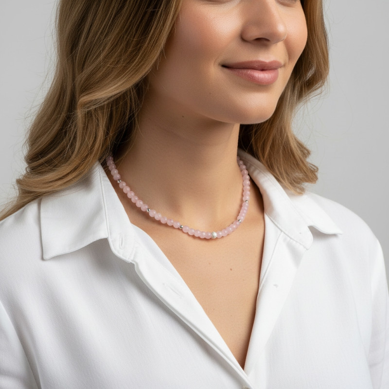 Collier Quartz Rose 6mm et Argent porté