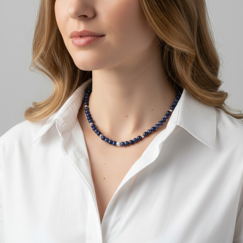 Collier Sodalite 6mm et Argent porté