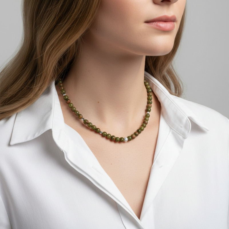 Collier Unakite 6mm et Argent porté