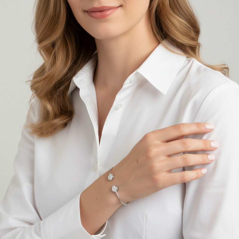 Jonc argent rhodié losange et oxyde de zirconium porté