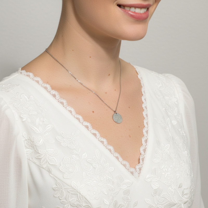 Médaille Ange et oiseau en Or Blanc 375 porté